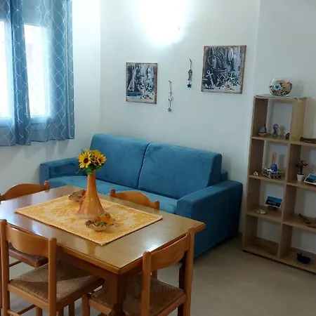 Jean Paul Maison * Santa Teresa Gallura